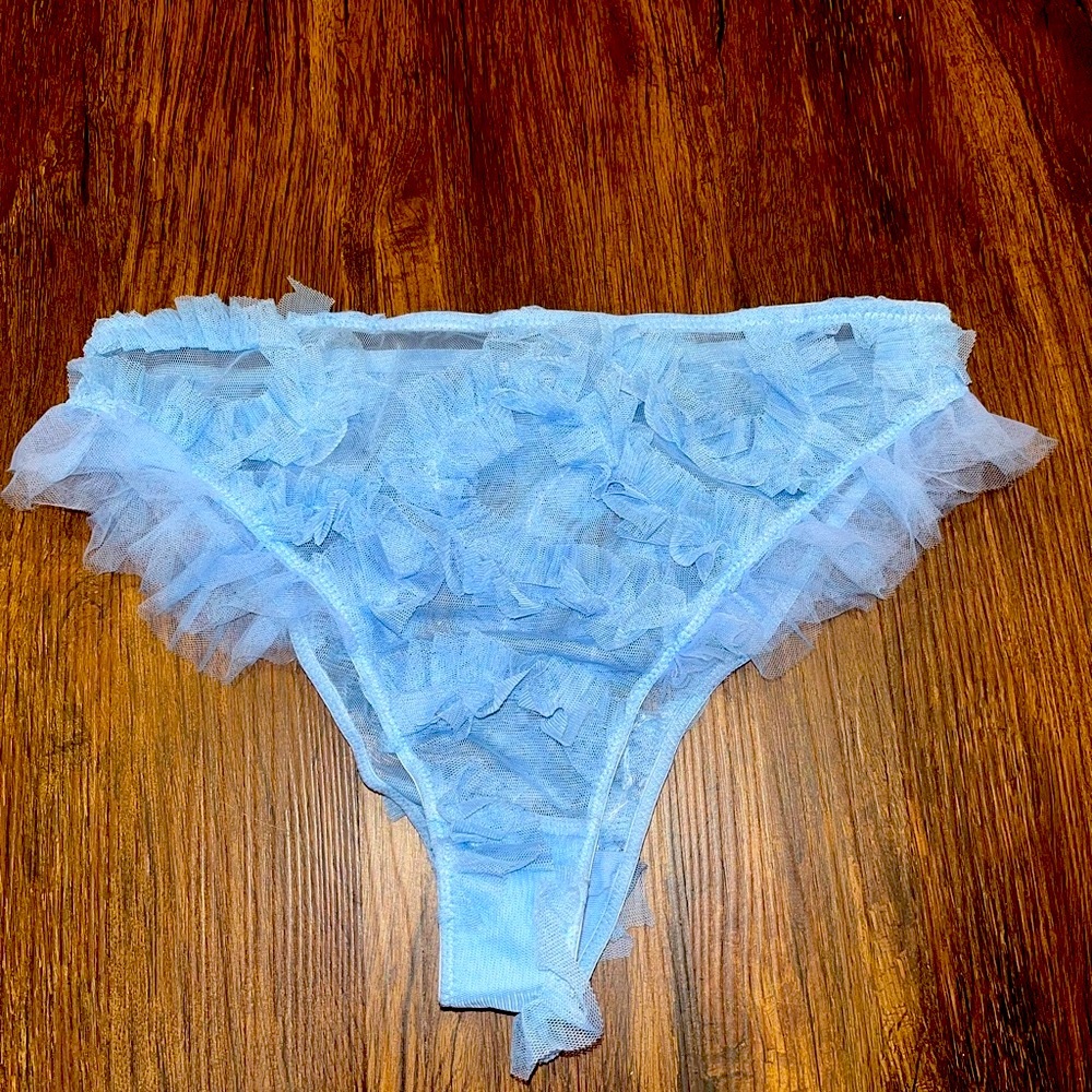 ASOS LUXE Tulle Ruffle Lace 2pc Set - Picture 4 of 6